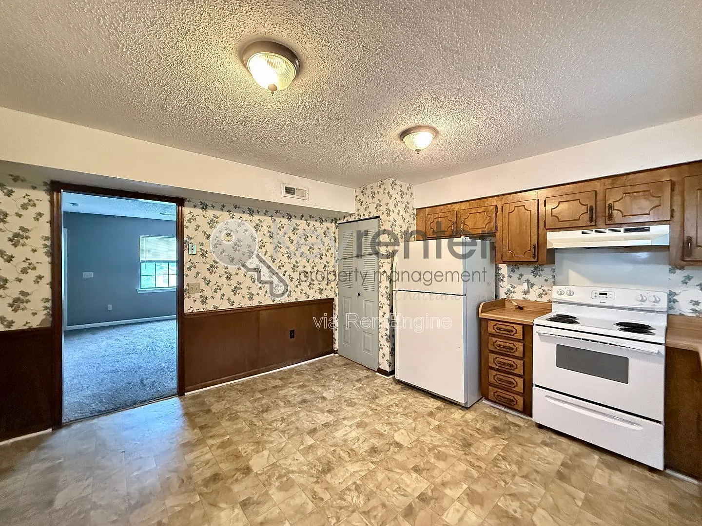 2 bed, 1.5 bath, 1000 sqft, $1,100 — Photo 3