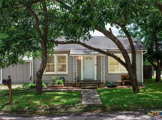 503 Bruns St, Seguin, TX 78155