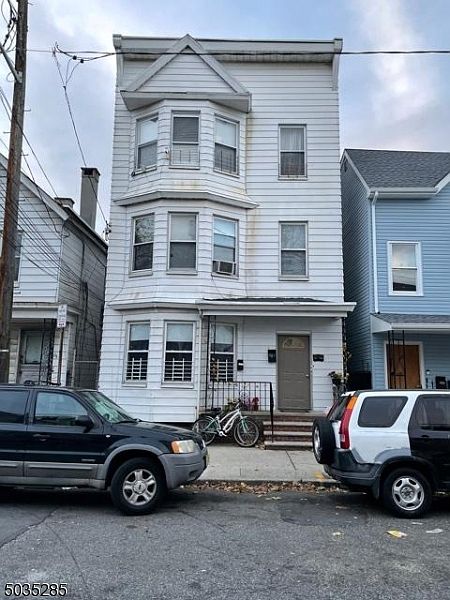 1st image of 18 Highland Ave