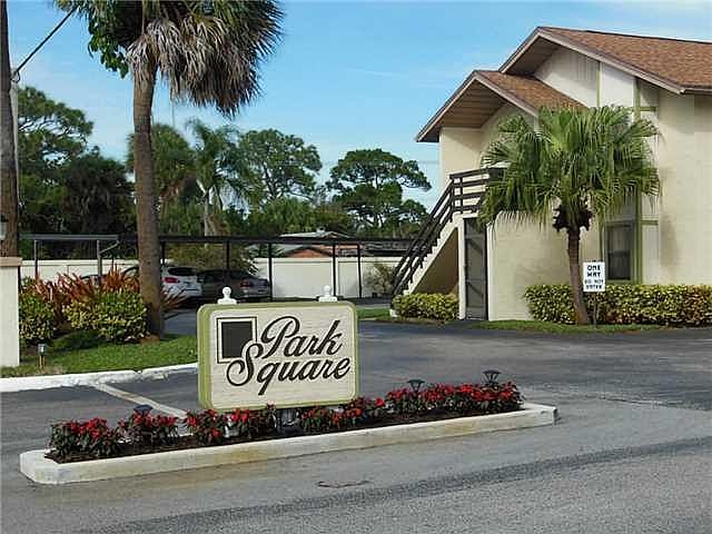 Exterior Front. Park Square is located in Stuart near Historic Downtown Stuart.