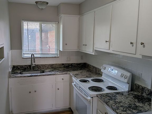 2nd image of 2301 W Forteen Mile Rd #2301B