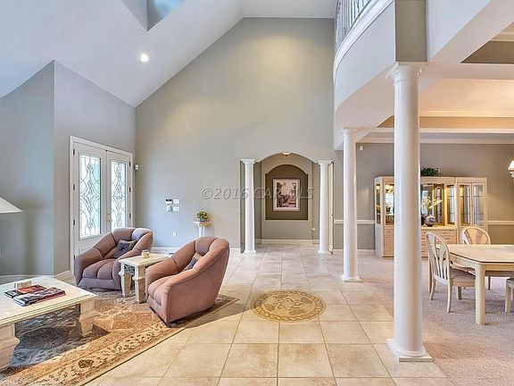 306 Piedmont Court Great Room 5