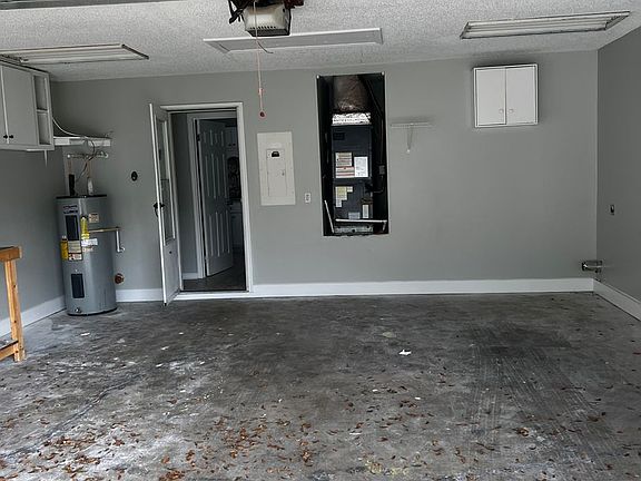 2nd image of 141 Lakeside Dr