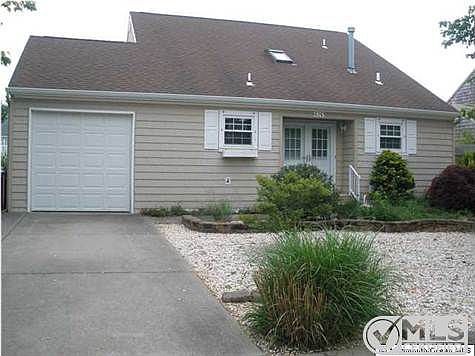 2nd image of 93 Spinnaker Ct