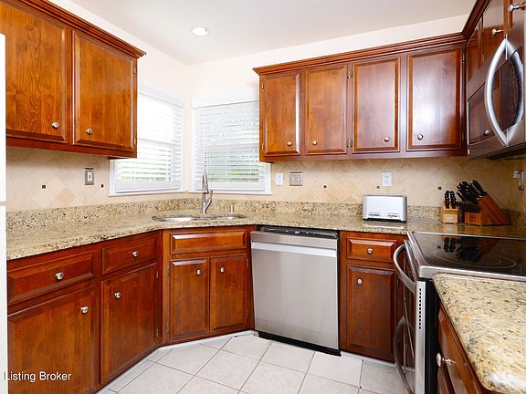 2nd image of 2793 Brassfield Cir