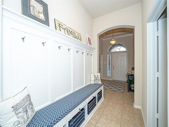 4th image of 19011 Piper Hill Ln