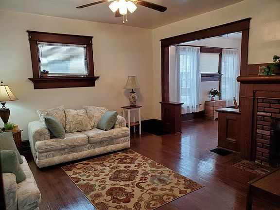 4th image of 422 Stafford Ave