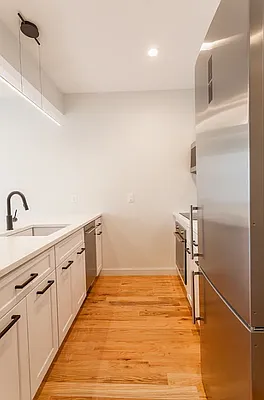 Rented by Bond New York | media 18