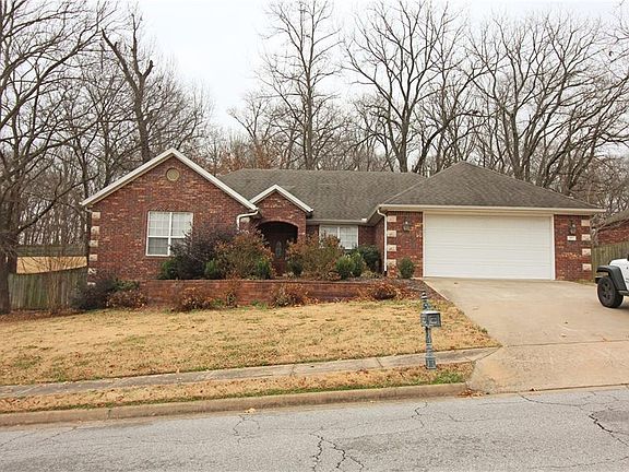 2nd image of 205 Tunbridge Dr