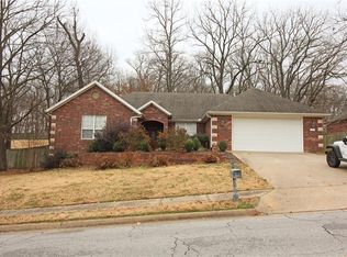 205 SW Tunbridge Dr, Bentonville, AR 72712