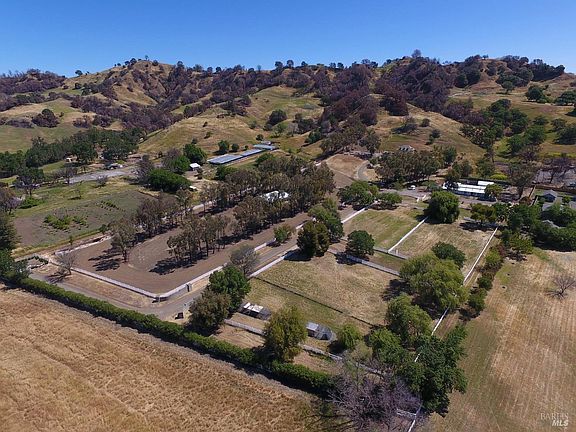 4th image of 3500 Pleasants Trail
