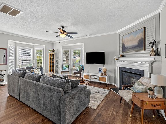 4th image of 2917 Gross Ave