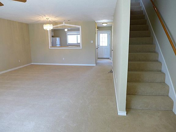 4th image of 703 Timberline Dr Unit C