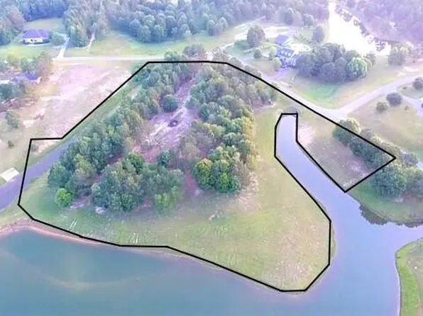 20 W Circle Rd, Ellisville, MS 39437