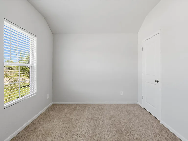 111 Bering Dr — Photo 18