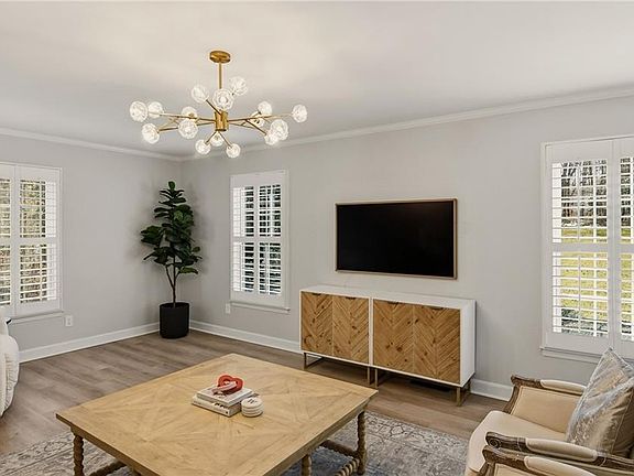 5th image of 4938 Hackamore Rd