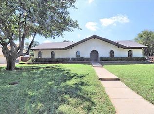222 Bexar Dr, Highland Village, TX 75077