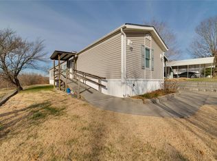 234 S Warren Dr, Winfield, MO 63389