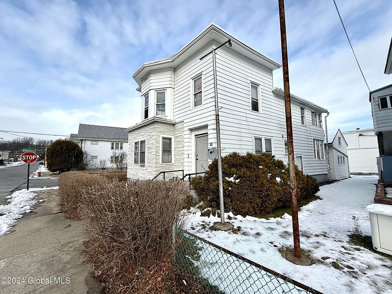 3rd image of 110 Florida Avenue