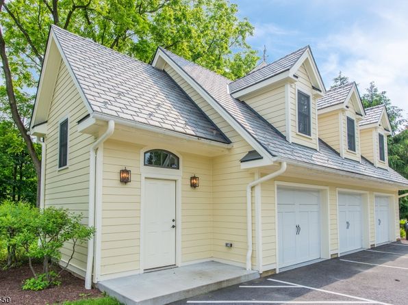 340 S Finley Ave