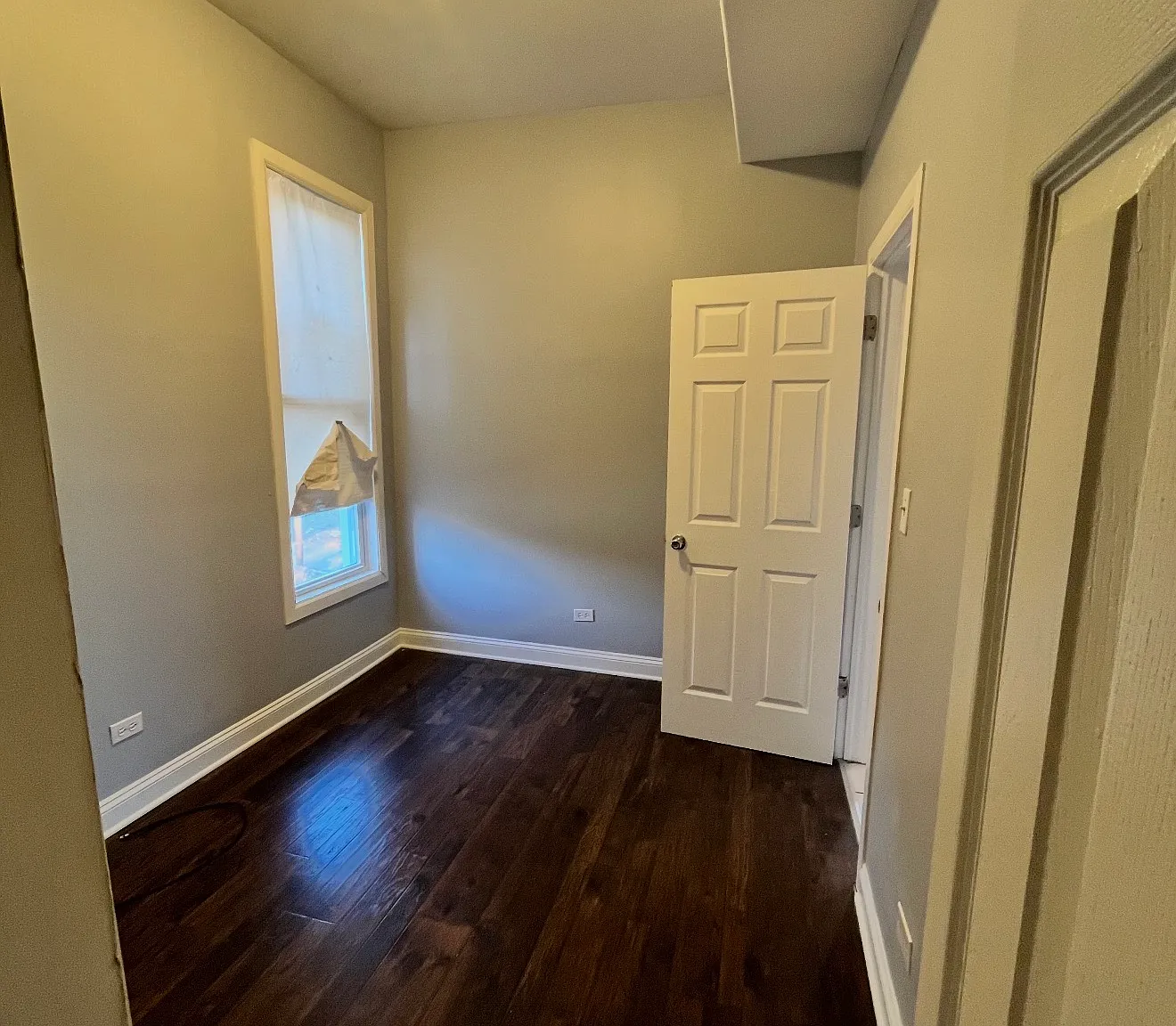 2 bed, $1,300 — Photo 4