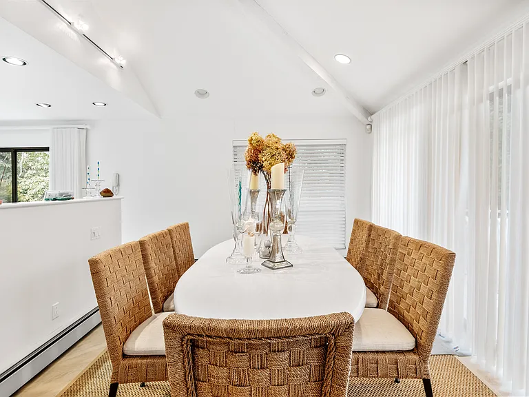 82 Wooleys Dr — Photo 7