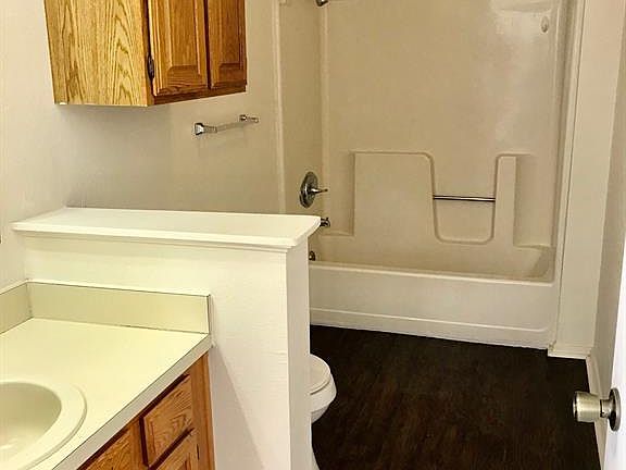 5th image of 1304 Halsell St APT 206