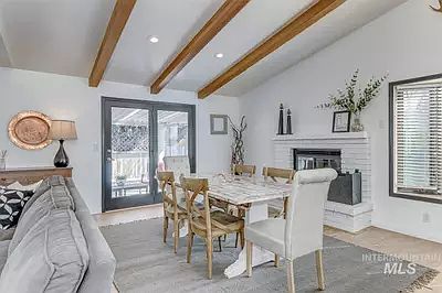 5th image of 3512 S Brookshore Pl