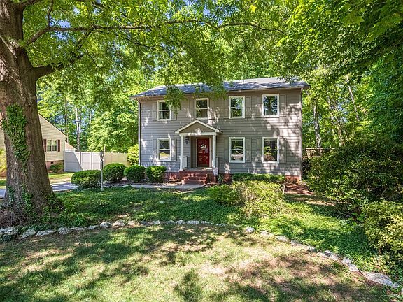 3rd image of 513 Forest Dr