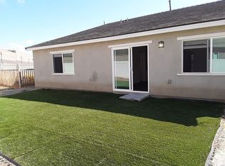 1050 Battersea Rd, Hemet, CA 92543