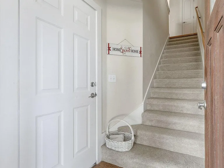 13420 Lyndhurst St #807 — Photo 3