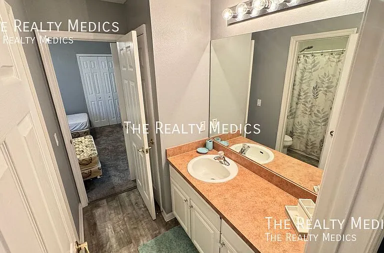4802 Cumbrian Lakes Dr — Photo 44