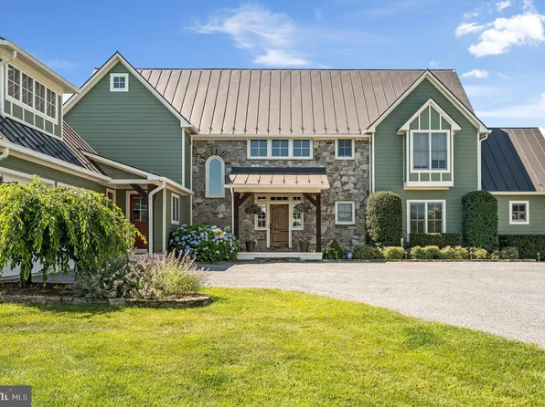 13415 White Marsh Ln, Lovettsville, VA 20180