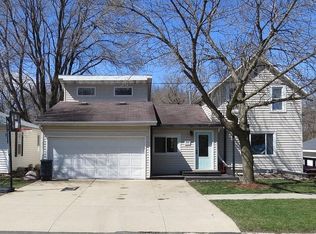 205 Miners St, Parkersburg, IA 50665
