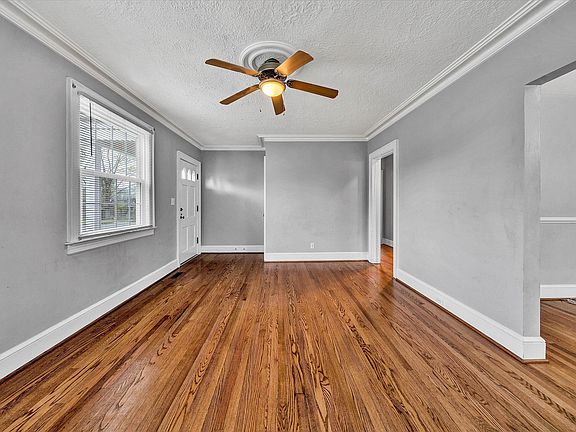 2nd image of 1101 Pearl St