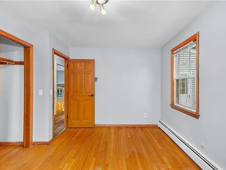 51 Ambrose St — Photo 35
