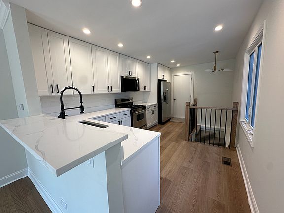4th image of 234 Cascade Dr
