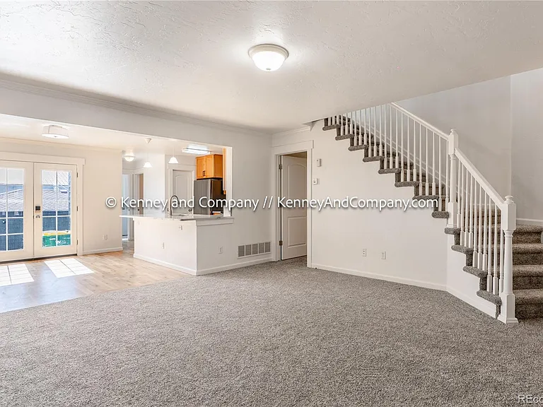 109 Cantril St — Photo 3