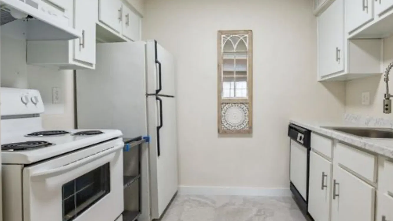 1 bed, 598 sqft, $1,175 — Photo 2