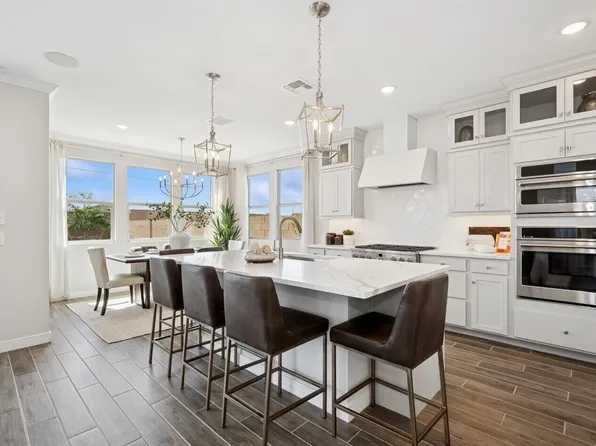 8196 N 80th Lane, Peoria, AZ 85345