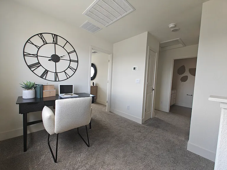 1594 Grazer Way — Photo 31
