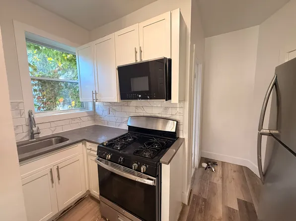 20 Seidler St #3E, Jersey City, NJ 07304