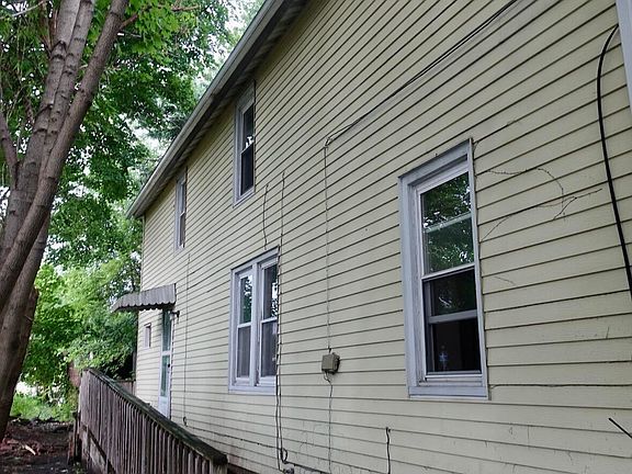 4th image of 602 Langstaff Pl