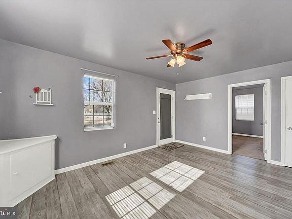 3rd image of 15 Terrace Rd