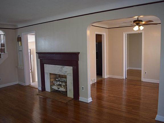 5th image of 8303 Bauerdale Ave