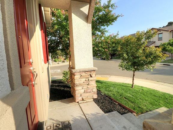 3rd image of 1224 Manza Cir