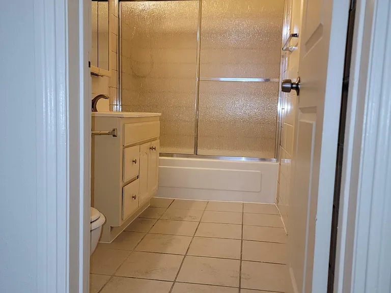 3732 E Live Oak St — Photo 2