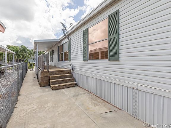 4th image of 19800 SW 180th Ave Lot 426
