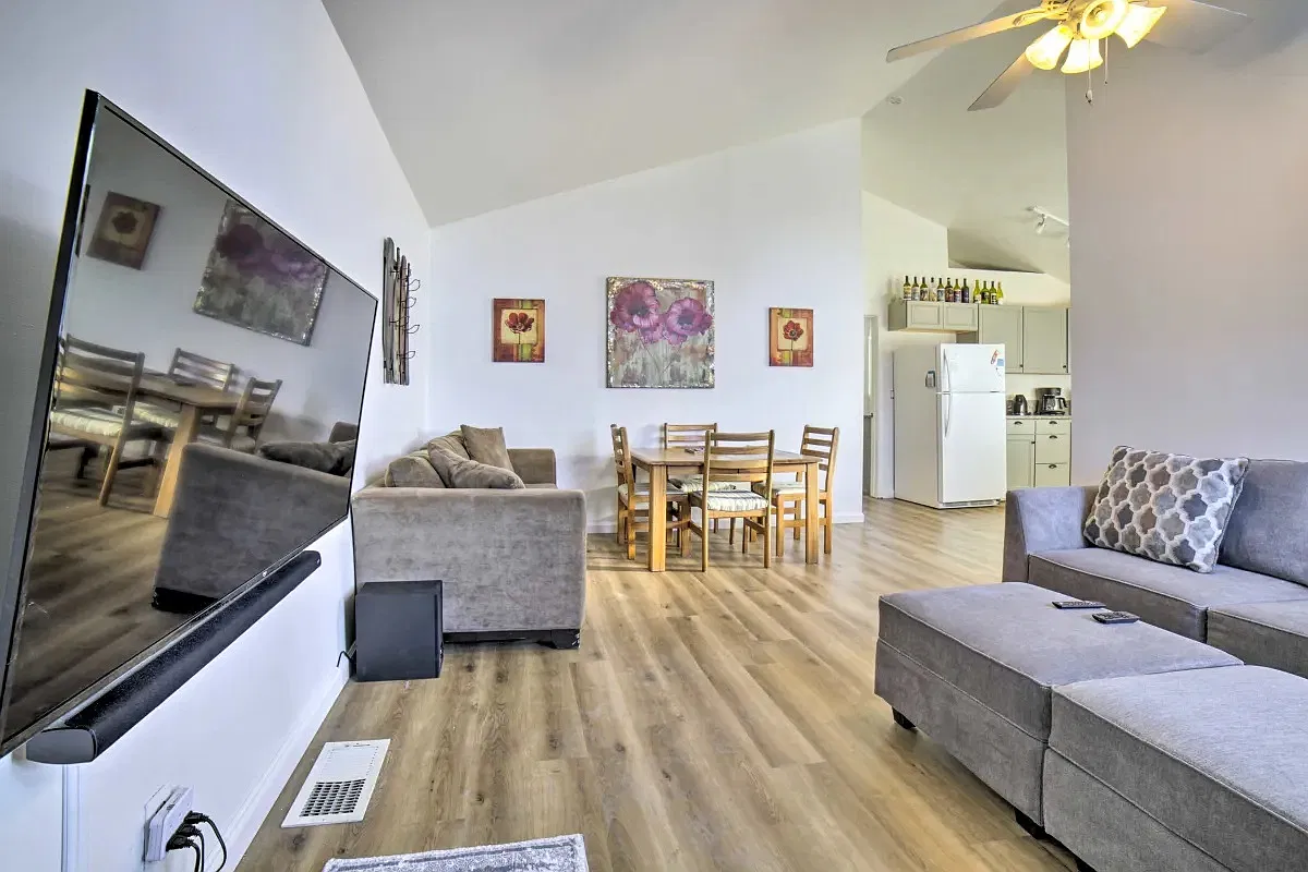 2 bed, 1230 sqft, $2,300 — Photo 1