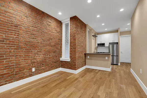 Rented by Cooper & Cooper Real Estate | media 15